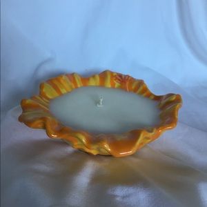 Hibiki 🌺 Handpoured Soy Candle in Ceramic